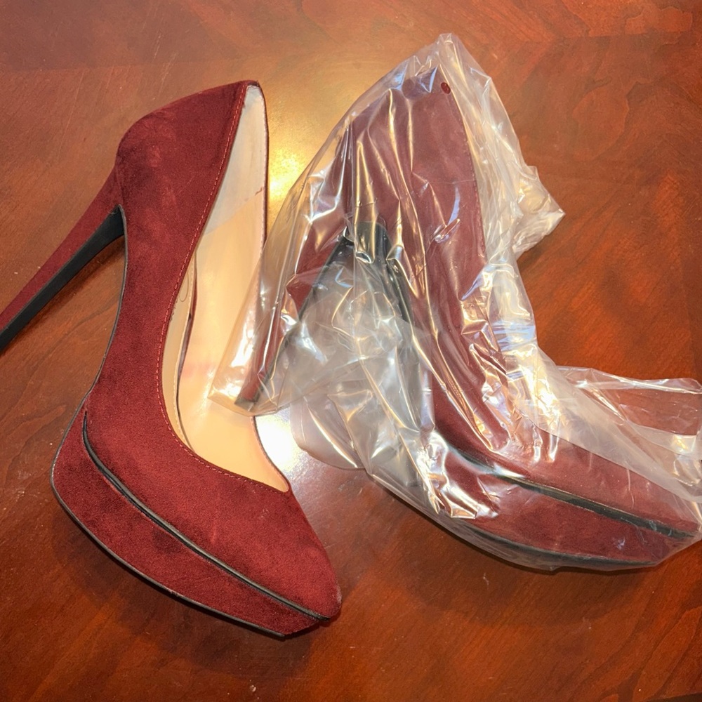 Jessica Simpson “Venisse” Oxblood Platform Heels